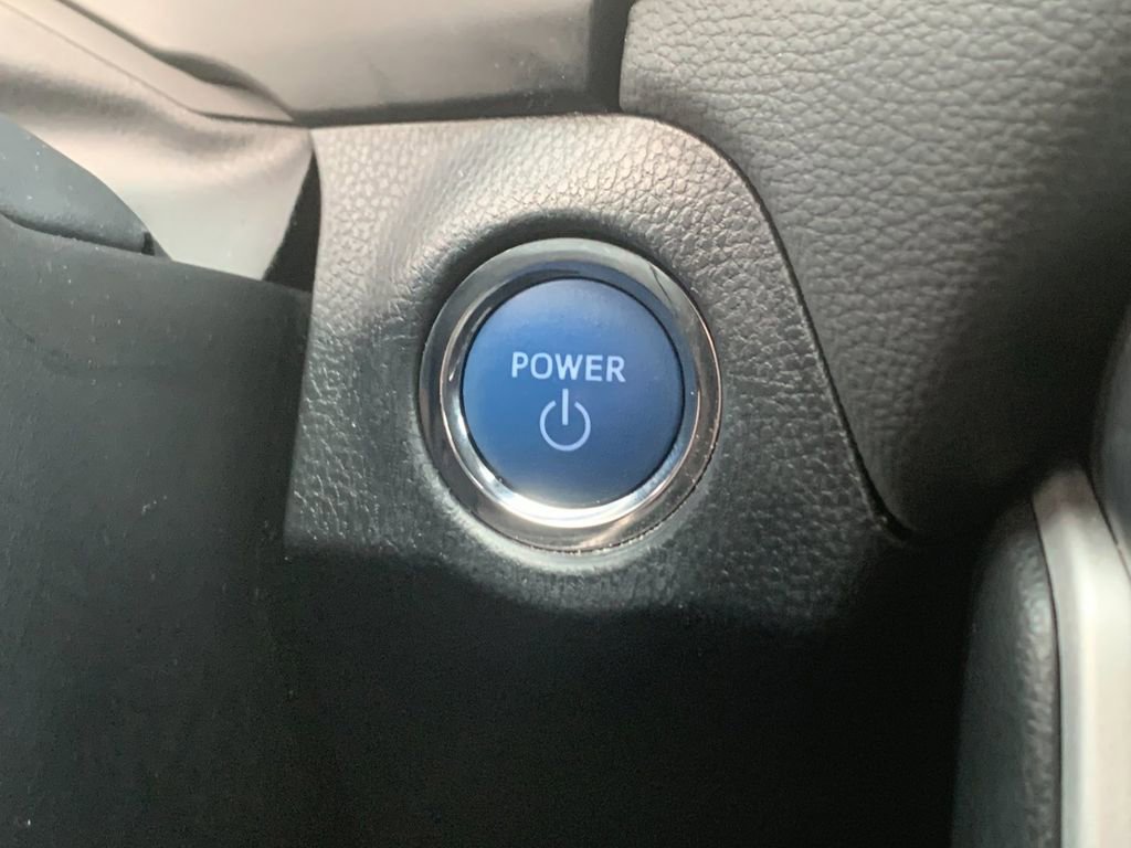 Used 2022 Toyota RAV4 XLE image 24