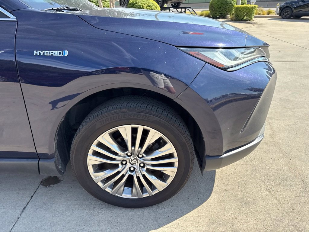 Used 2021 Toyota Venza Limited AWD/4WD image 8