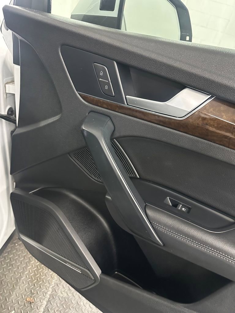 Used 2019 Audi Q5 2.0T Premium Plus w/ Premium Plus Package AWD/4WD image 36