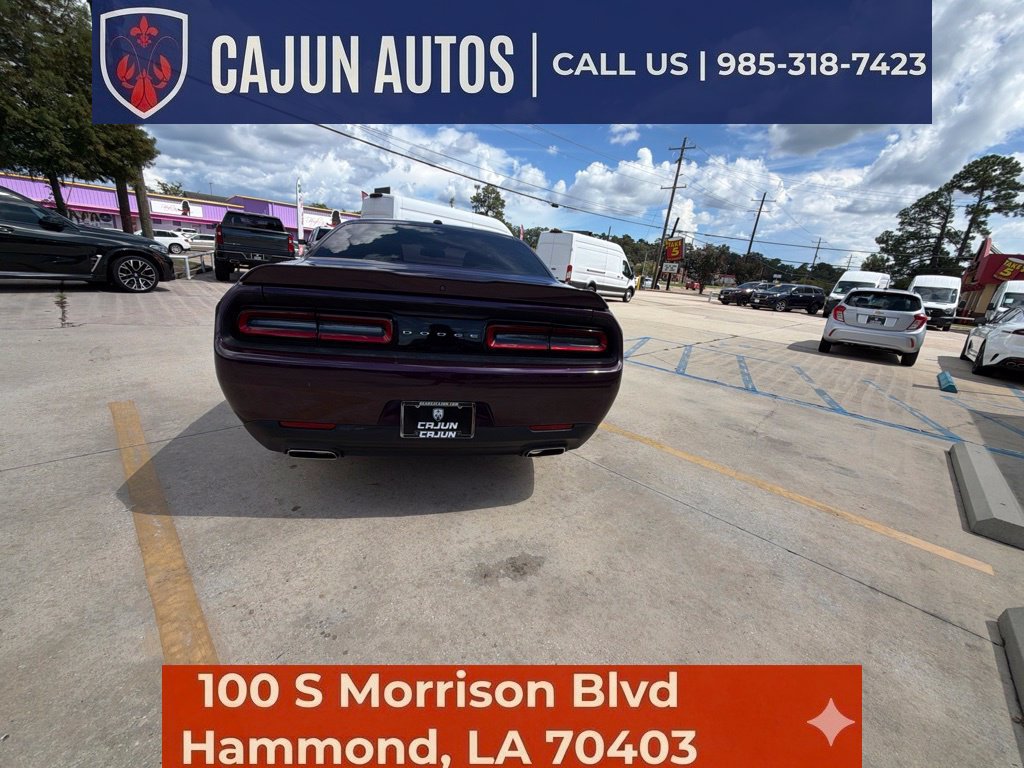 Used 2020 Dodge Challenger SXT RWD image 23