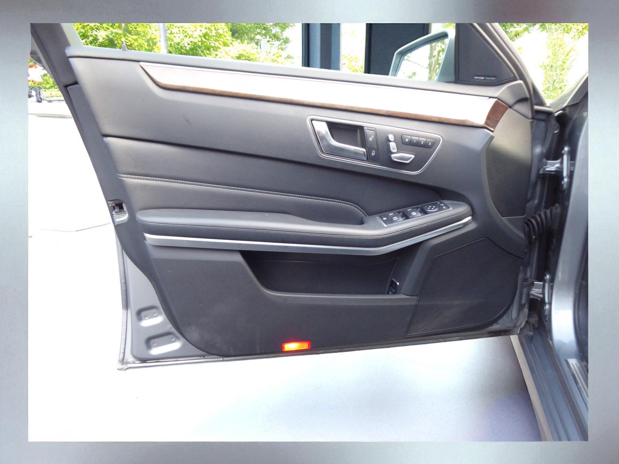 Used 2015 Mercedes-Benz E 350 4MATIC Sedan image 19