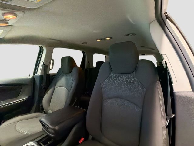 Used 2010 GMC Acadia SLE image 17