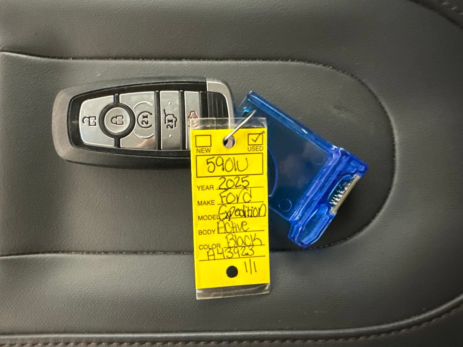 Used 2025 Ford Expedition Active AWD/4WD image 38