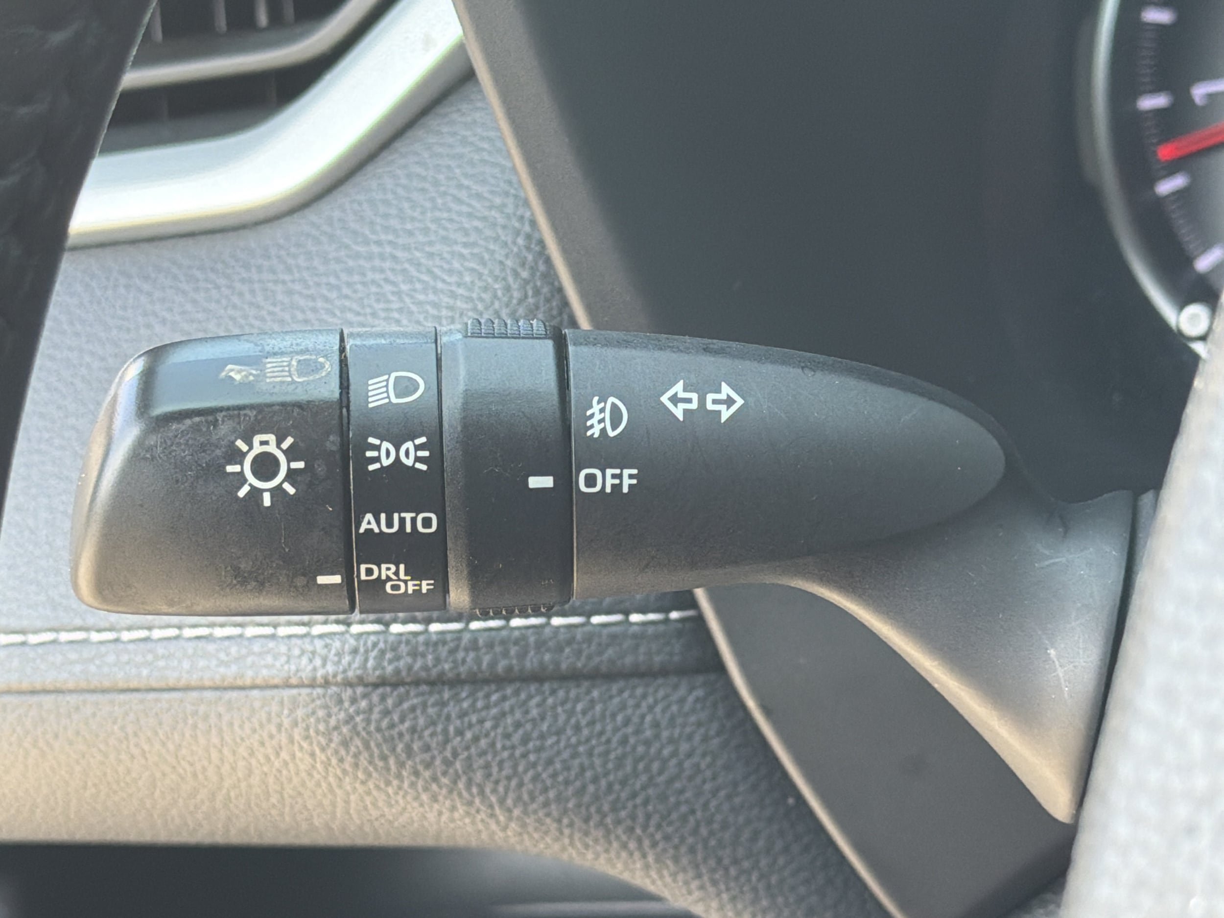 Used 2021 Toyota RAV4 XLE Premium FWD image 11