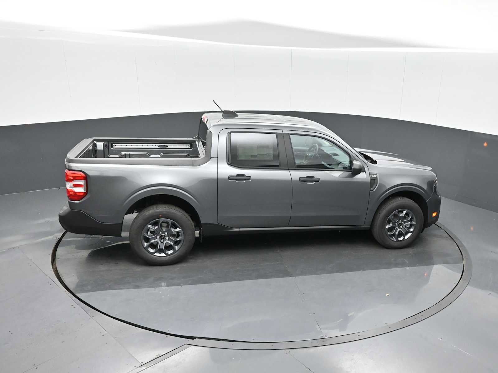 New 2025 Ford Maverick XLT image 17