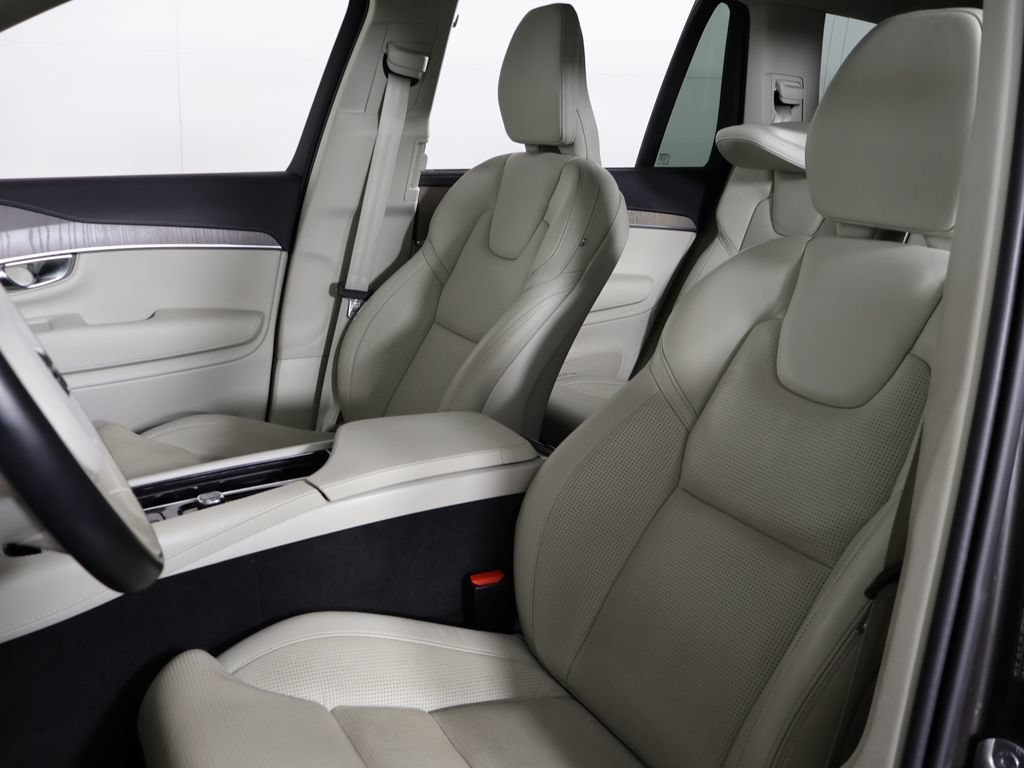 Used 2024 Volvo XC90 T8 Ultimate w/ Protection Package Premier AWD/4WD image 35