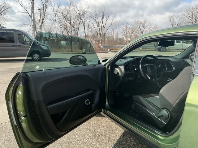 Used 2020 Dodge Challenger SXT w/ Blacktop Package image 17