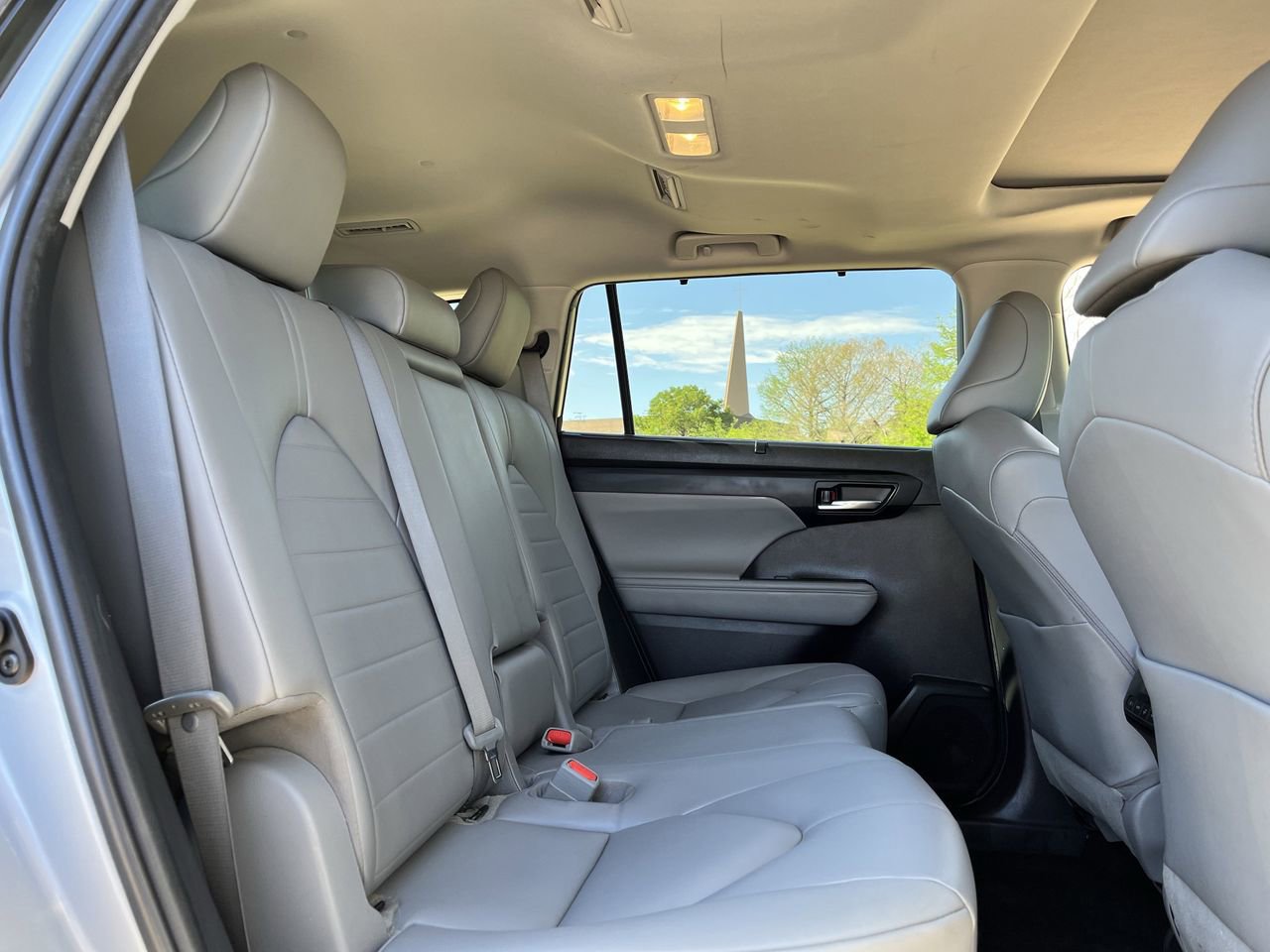 Used 2022 Toyota Highlander XLE image 27
