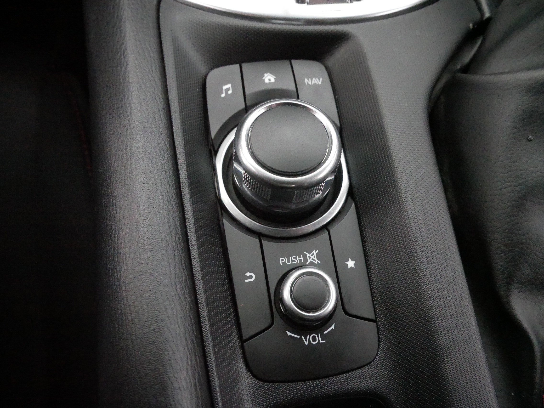 Used 2016 MAZDA MX-5 Miata Club image 30