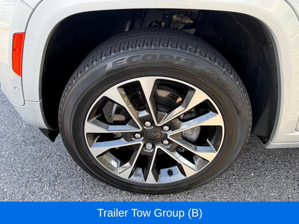 Certified 2021 Jeep Grand Cherokee L Overland w/ Luxury Tech Group IV AWD/4WD image 13