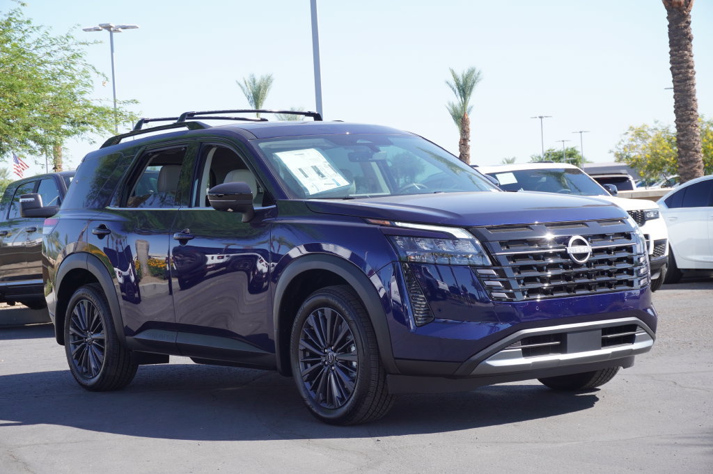 New 2026 Nissan Pathfinder SL w/ SL Premium Package AWD/4WD image 4