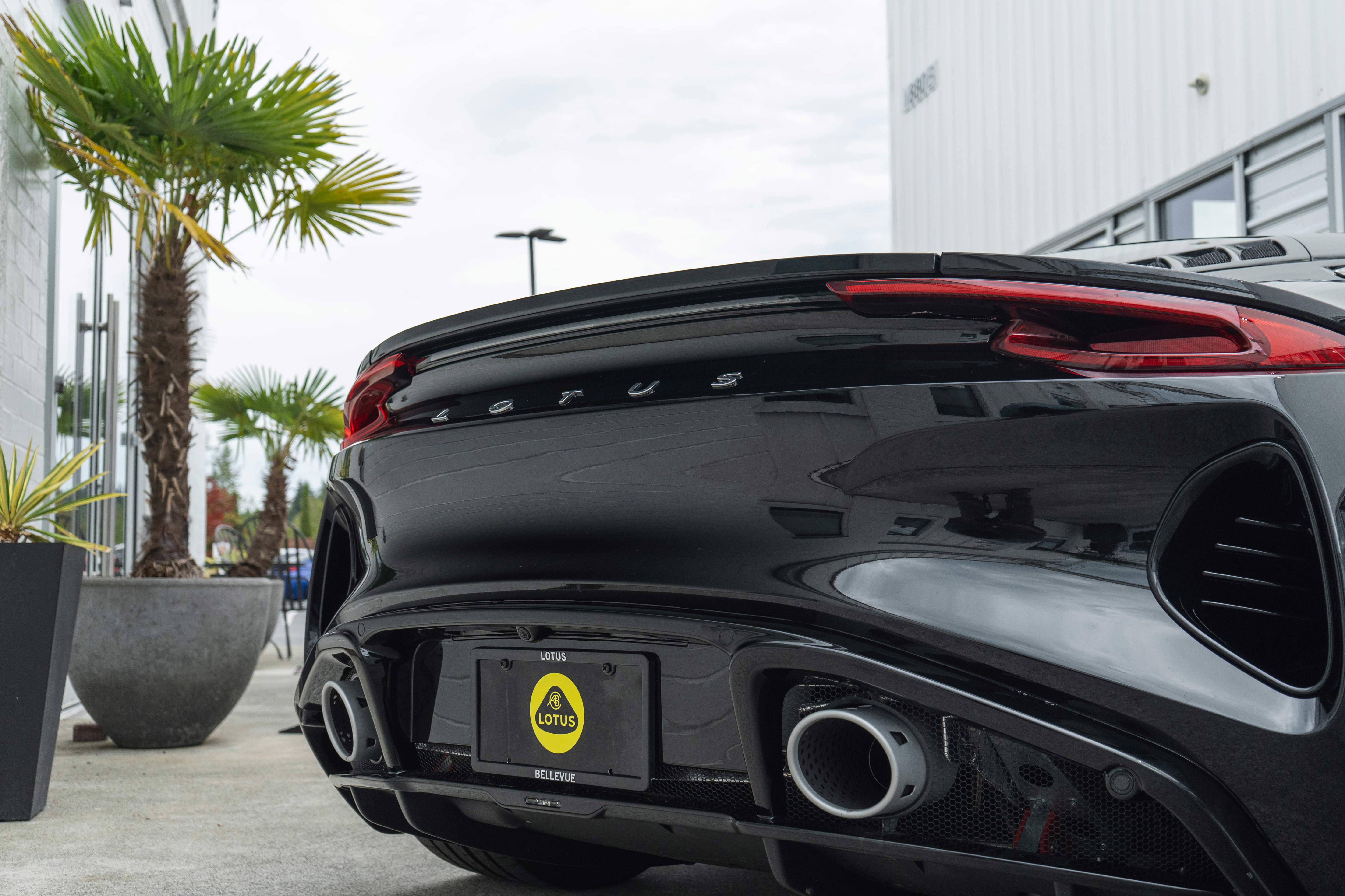 New 2025 Lotus Emira image 10