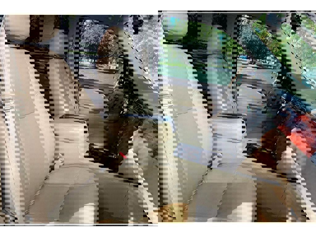 Used 2013 GMC Sierra 3500 SLT image 7