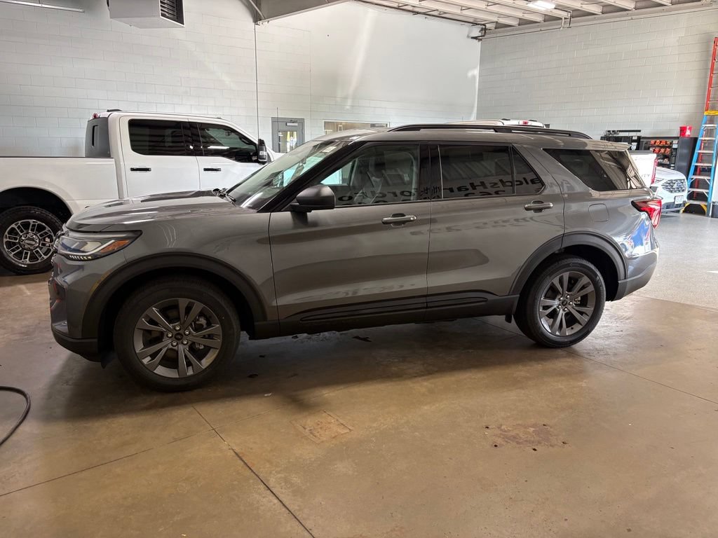 New 2026 Ford Explorer Active w/ Active Comfort Package AWD/4WD image 3