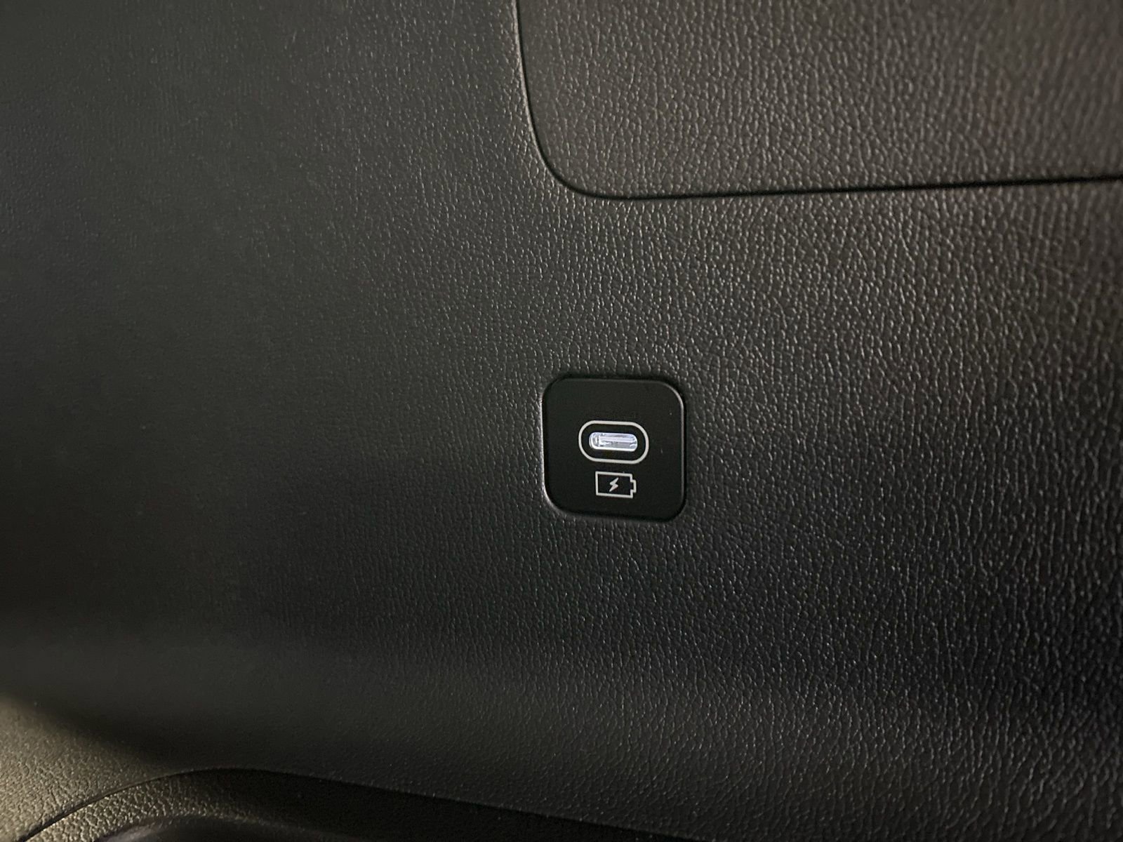 New 2026 Kia Sorento S image 13