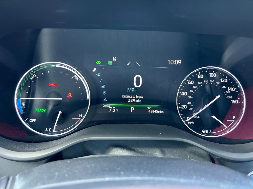 Used 2023 Toyota Sienna Platinum image 25