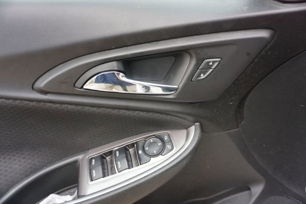 Used 2019 Chevrolet Malibu LS image 4