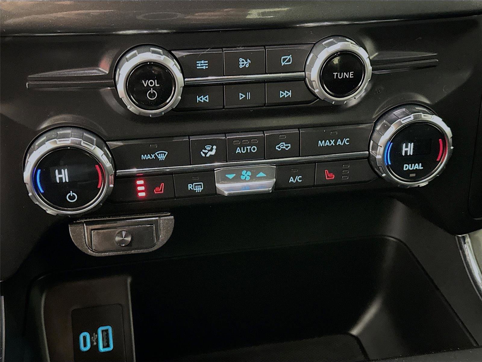 Used 2021 Ford F150 XLT w/ Equipment Group 302A High image 15