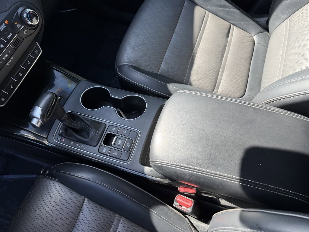 Used 2017 Kia Sorento SX image 24