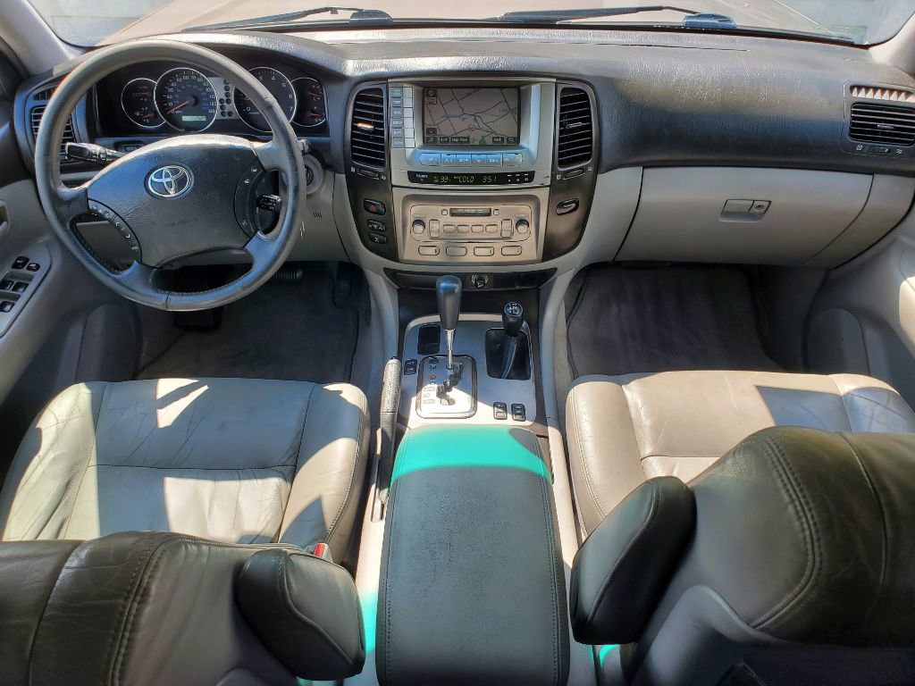 Used 2004 Toyota Land Cruiser AWD/4WD image 39