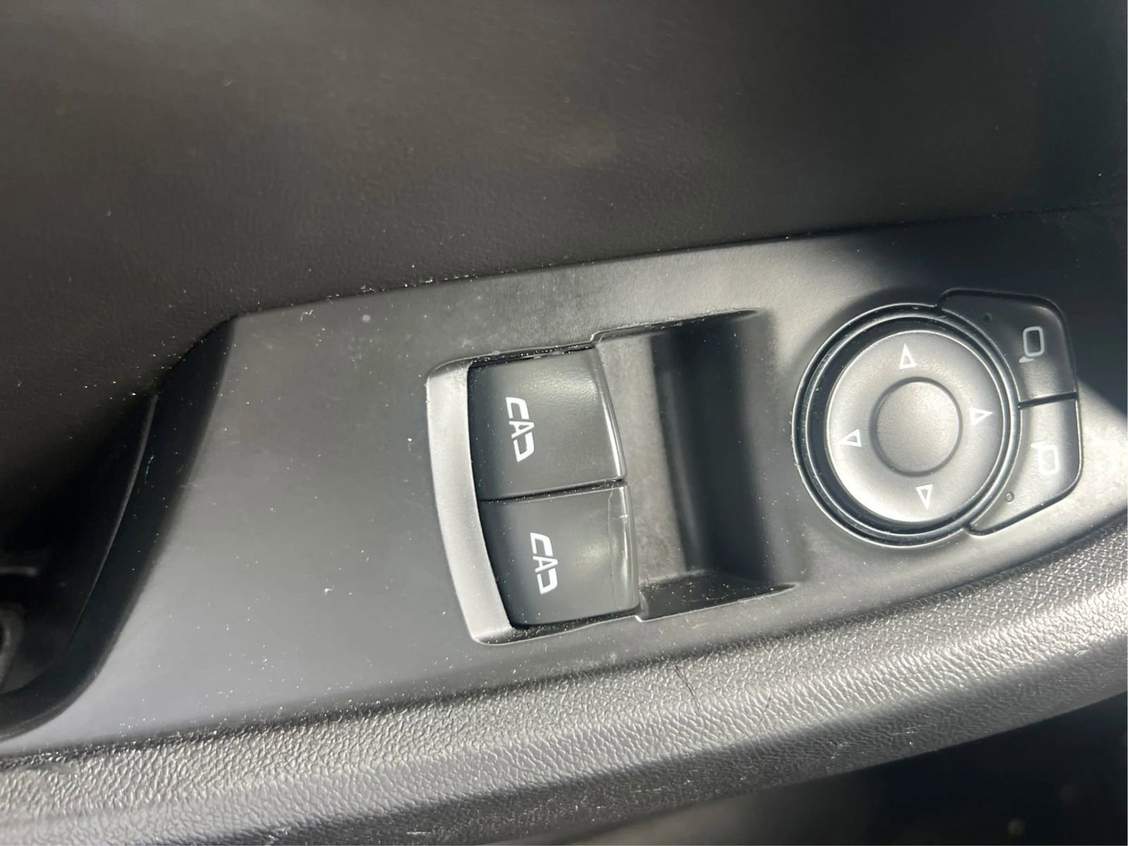 Used 2018 Chevrolet Camaro LS RWD image 29