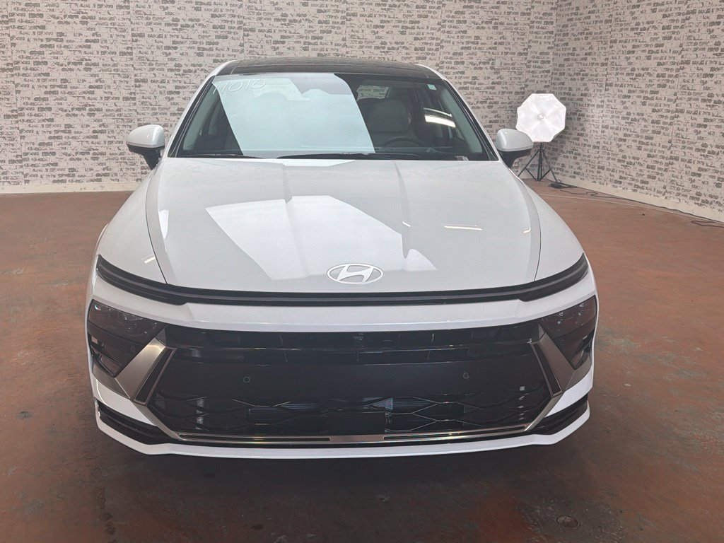 New 2027 Hyundai Sonata Limited FWD image 2