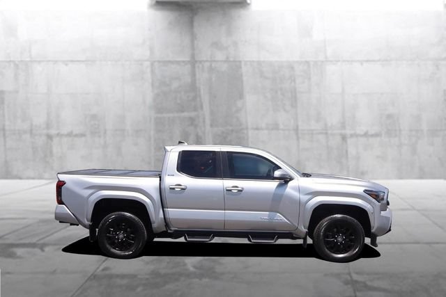 Used 2024 Toyota Tacoma SR5 AWD/4WD image 5