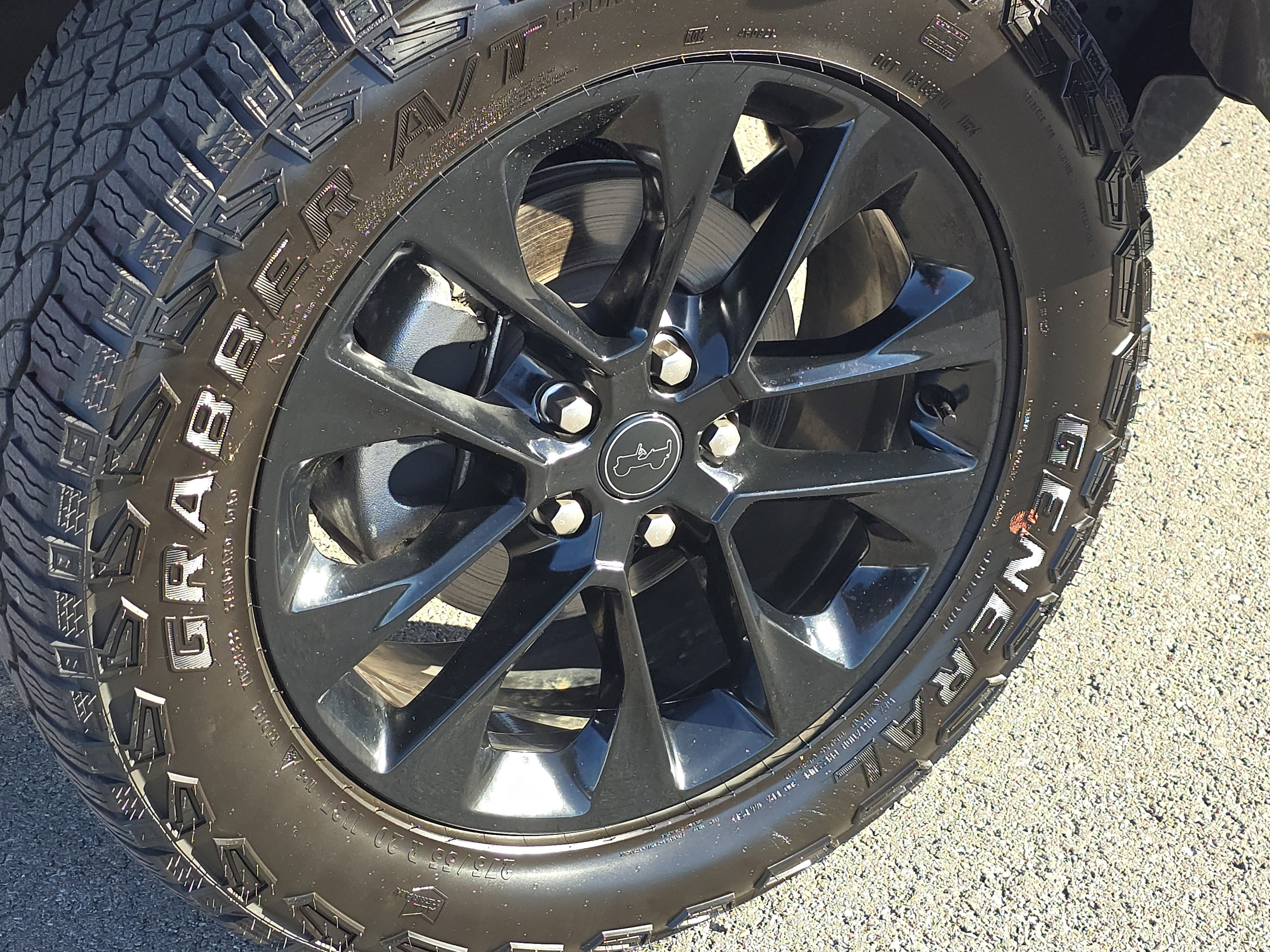 Used 2024 Jeep Gladiator Sport image 11