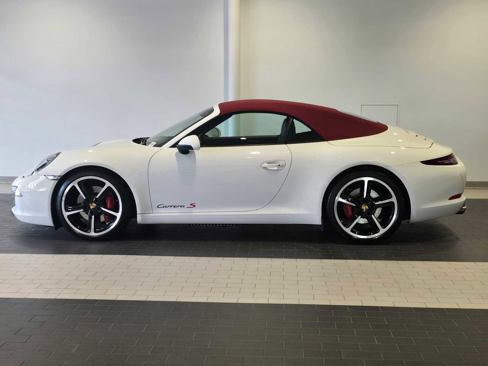 Used 2012 Porsche 911 Carrera S image 2