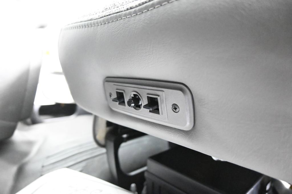 New 2026 Chevrolet Express 3500 image 20