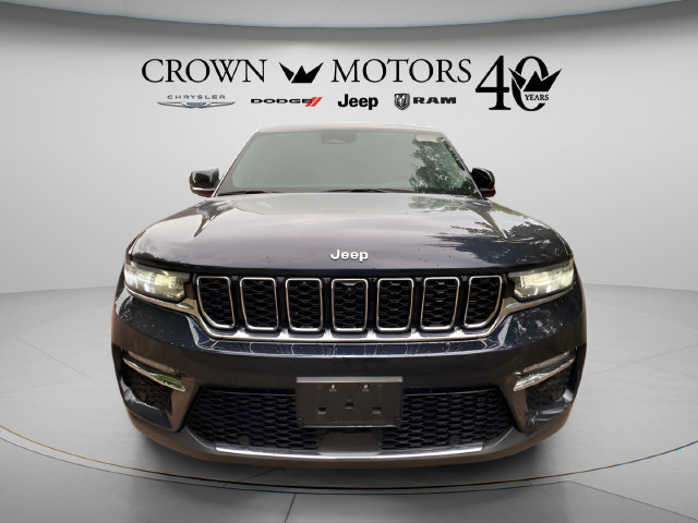Used 2023 Jeep Grand Cherokee Limited w/ Luxury Tech Group II AWD/4WD image 7