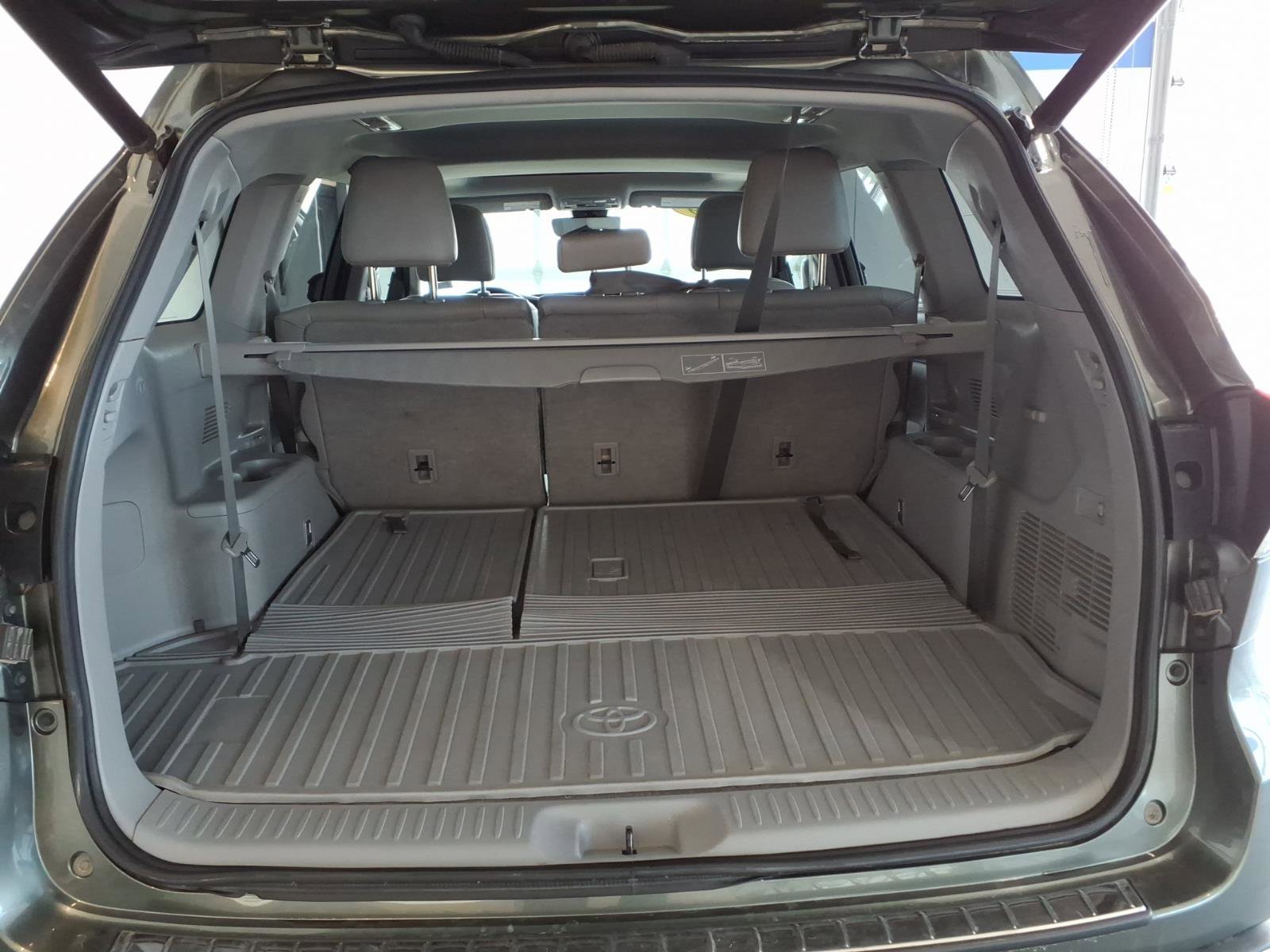 Used 2019 Toyota Highlander Limited image 18