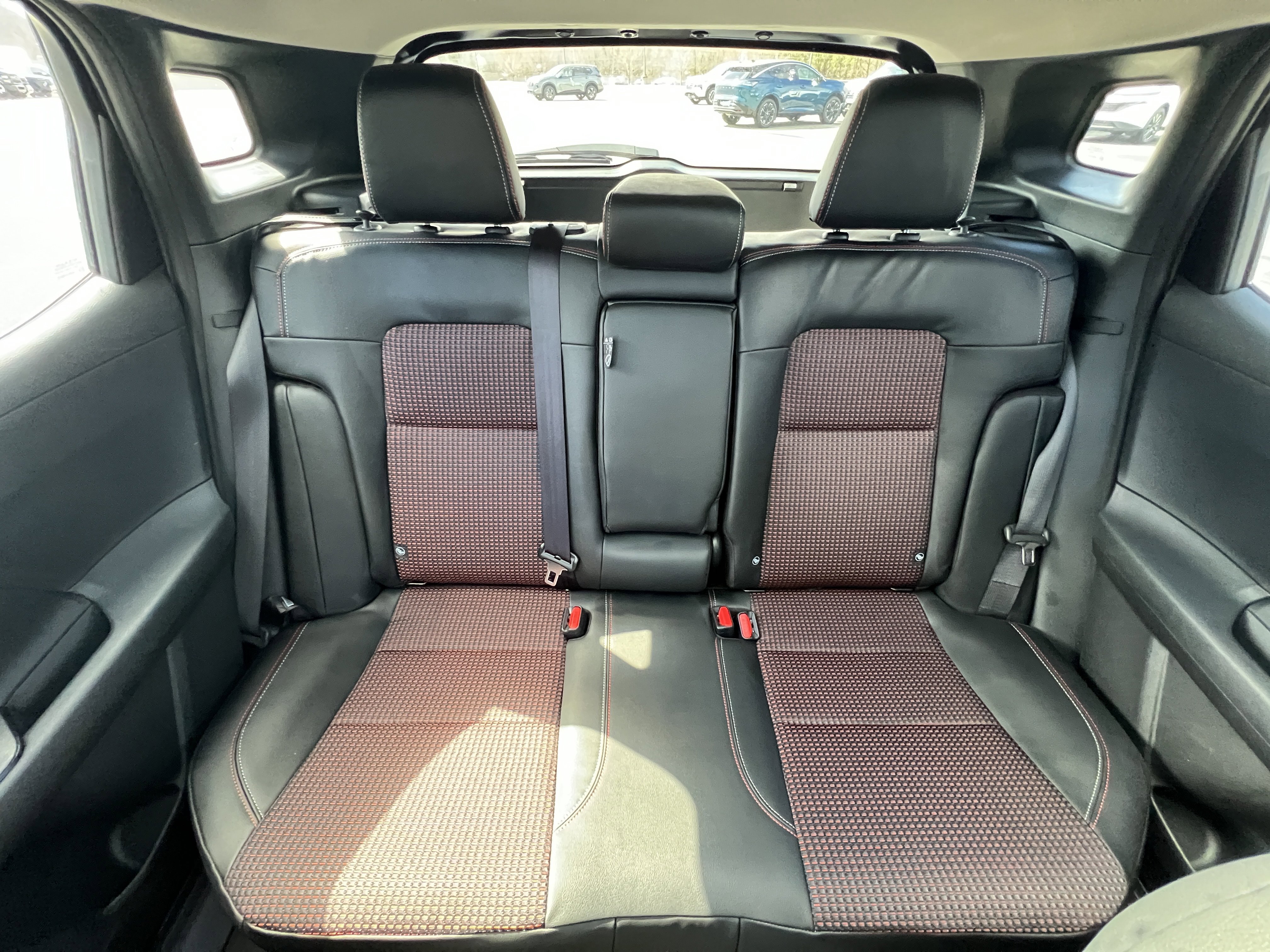 New 2026 Nissan Kicks SR AWD/4WD image 27