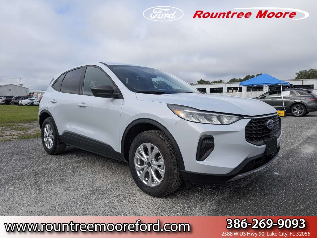 Used 2025 Ford Escape Active AWD/4WD image 1