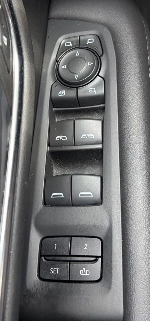 Used 2022 Chevrolet Tahoe LT w/ LT Signature Plus Package AWD/4WD image 17