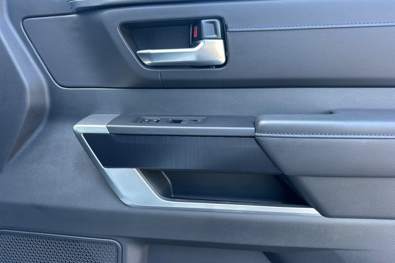 Used 2024 Toyota Sequoia Platinum image 20