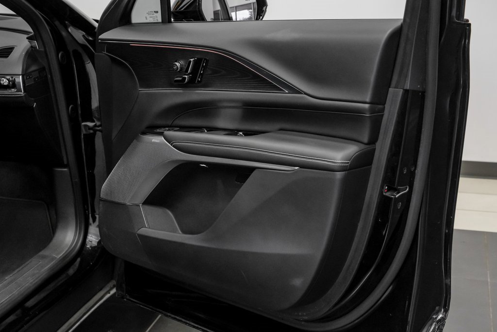 Used 2024 Cadillac Lyriq Luxury image 49