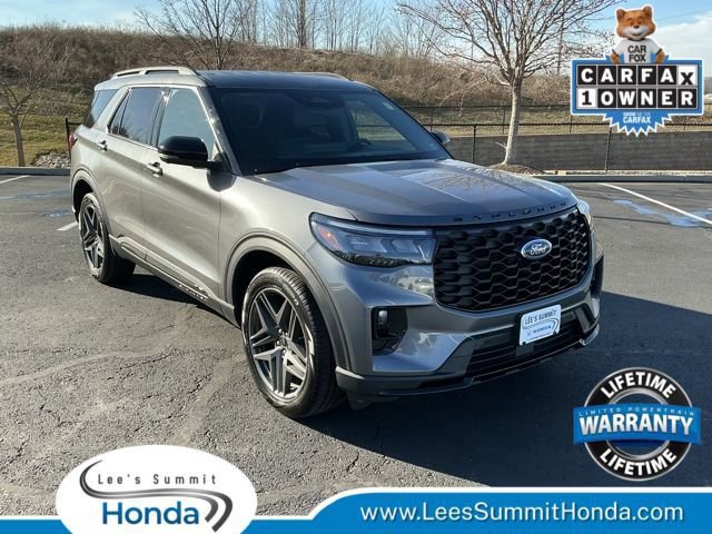 Used 2025 Ford Explorer ST-Line w/ ST-Line Street Pack image 1