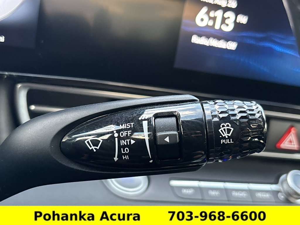 Used 2023 Hyundai Elantra Limited FWD image 11