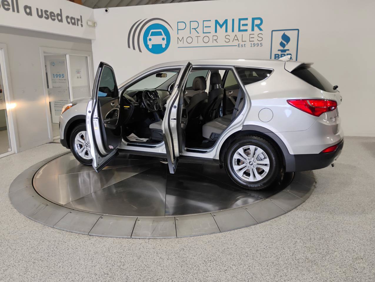 Used 2016 Hyundai Santa Fe Sport FWD image 4