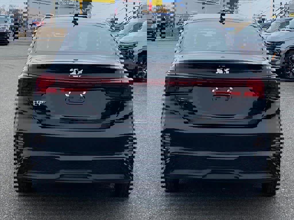 Used 2022 Kia Forte LXS image 4