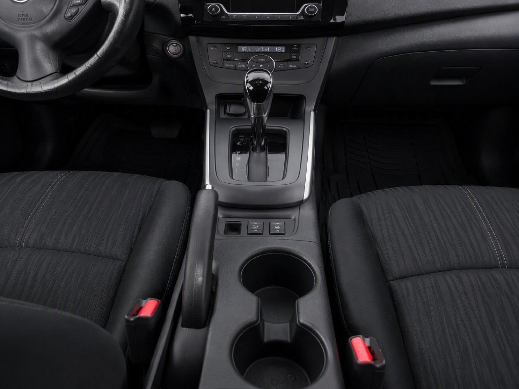 Used 2018 Nissan Sentra SV FWD image 14
