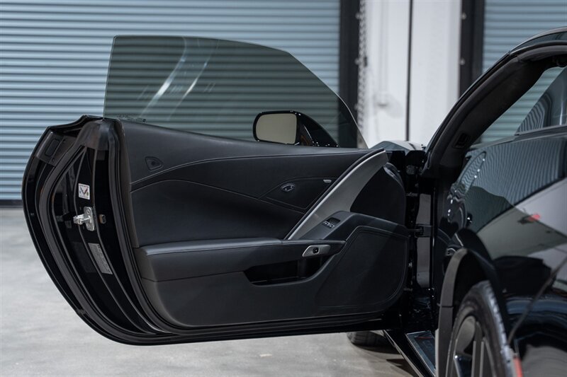 Used 2017 Chevrolet Corvette Stingray Coupe w/ Z51 1LT w/ Battery Protection Package RWD image 22