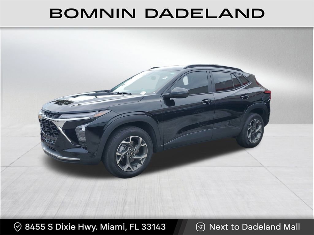 Used 2024 Chevrolet Trax LT w/ Driver Confidence Package image 4