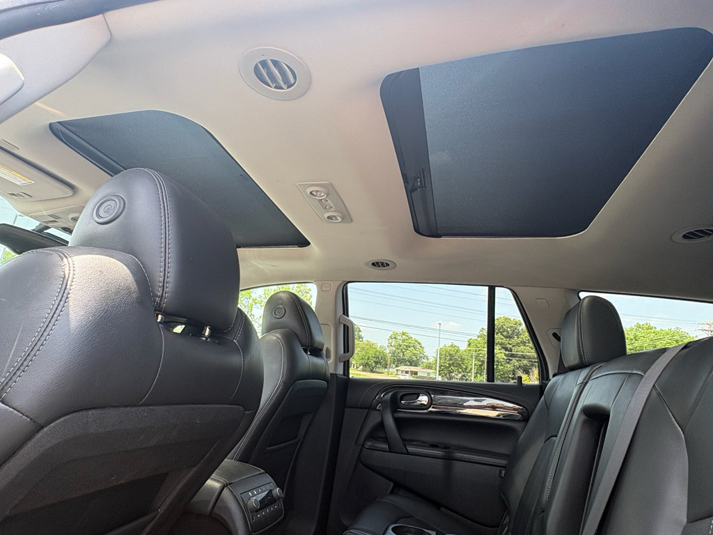 Used 2017 Buick Enclave Leather AWD/4WD image 28