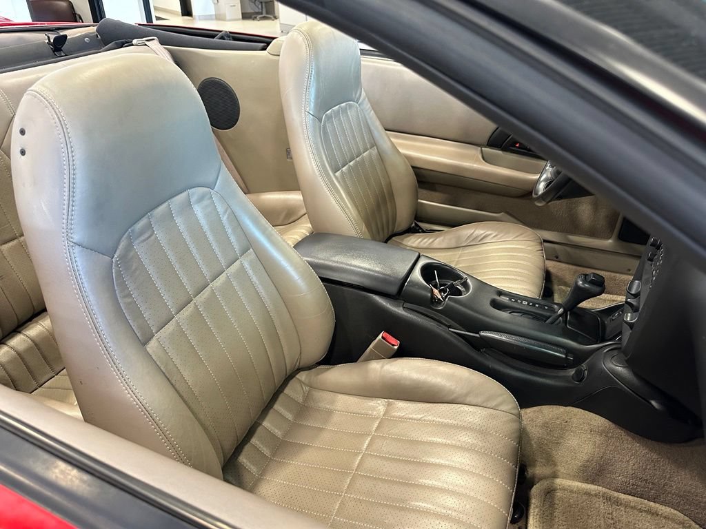 Used 2001 Chevrolet Camaro LT w/ Sport Appearance Pkg RWD image 24