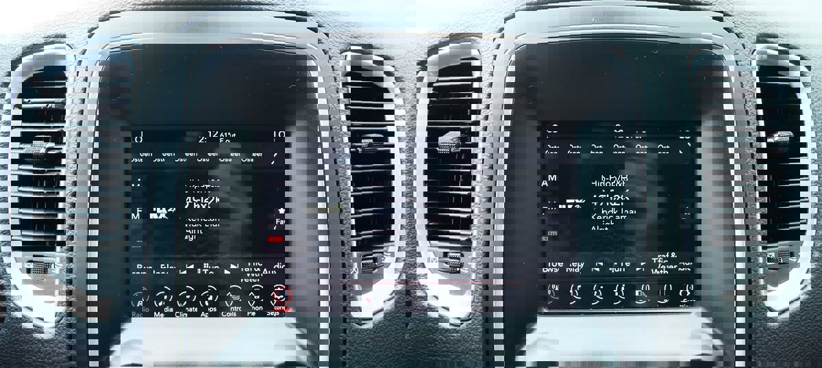 Used 2020 Dodge Durango SXT image 49