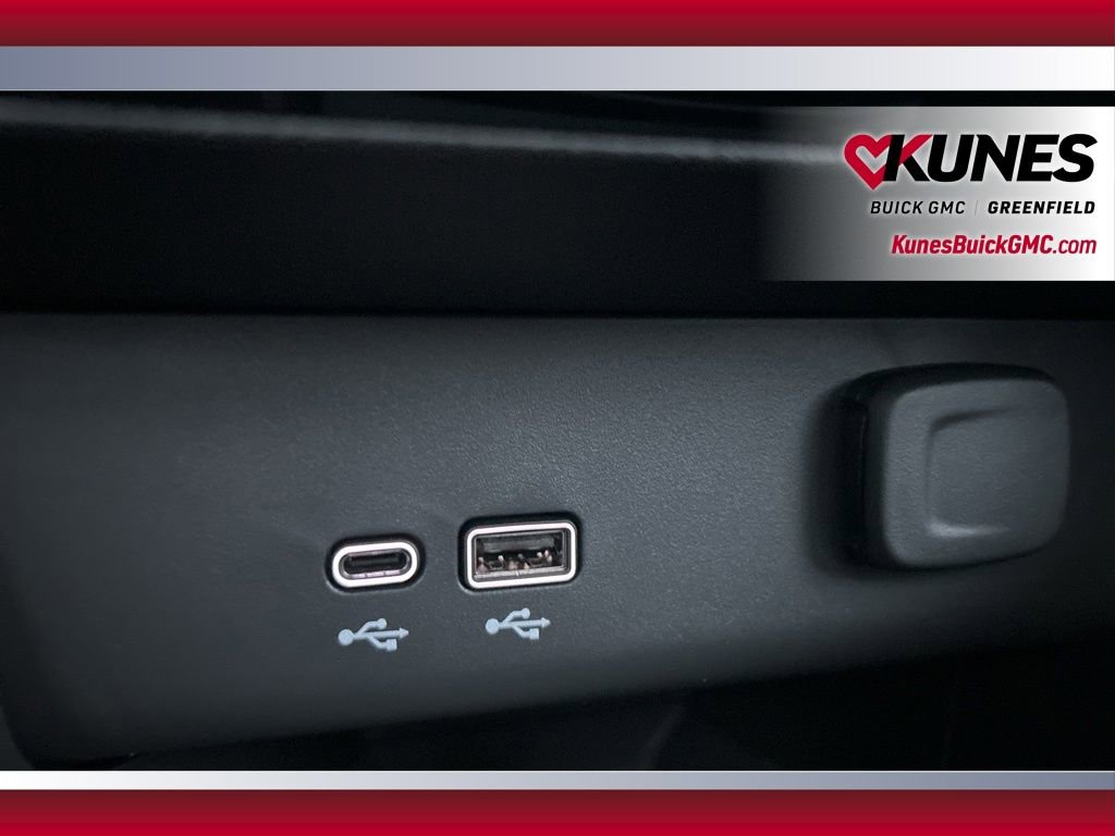 New 2026 Buick Encore GX Avenir w/ Avenir Convenience Package image 32