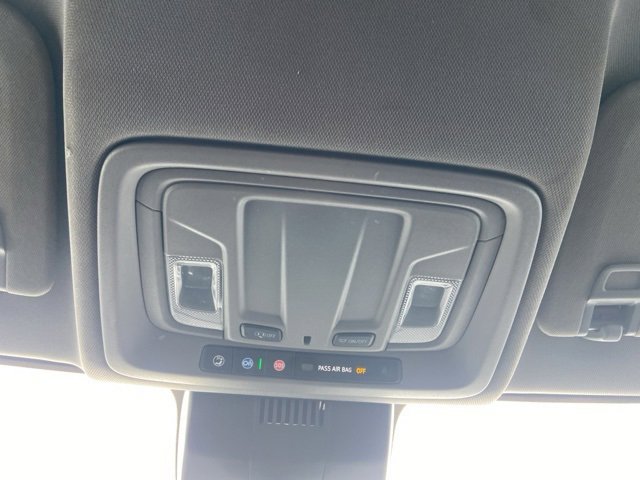 Used 2022 Chevrolet Silverado 1500 Custom image 21