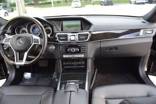 Used 2014 Mercedes-Benz E 250 BlueTEC Sedan image 53